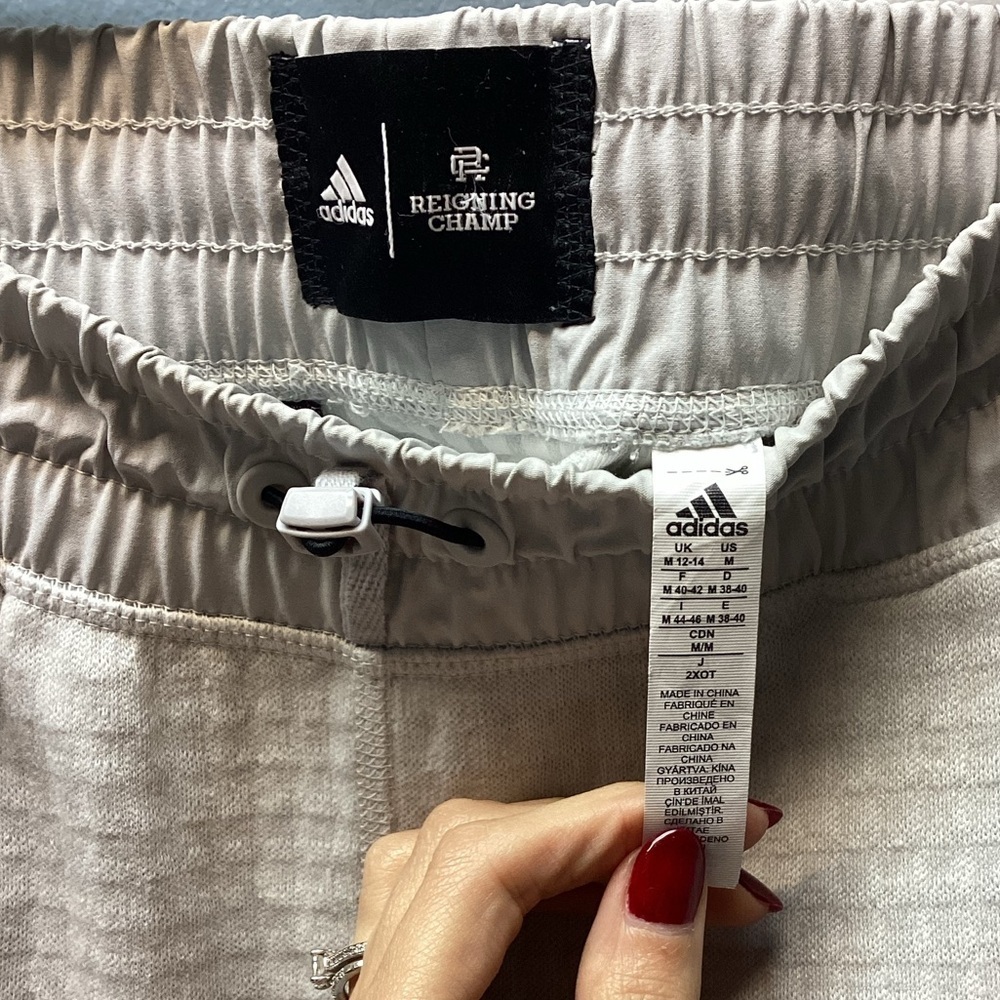 Adidas Reigning Champ Women’s Light Gray/Beige Joggers Size M - Picture 3 of 3